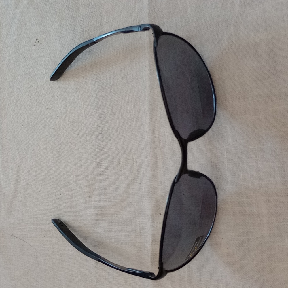 Men's readers, plus 200 power, spring hinges